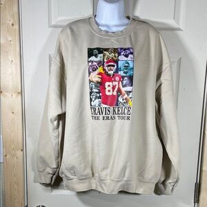 Gildan Beige Crewneck Sweatshirt with Multicolor Football Graphic